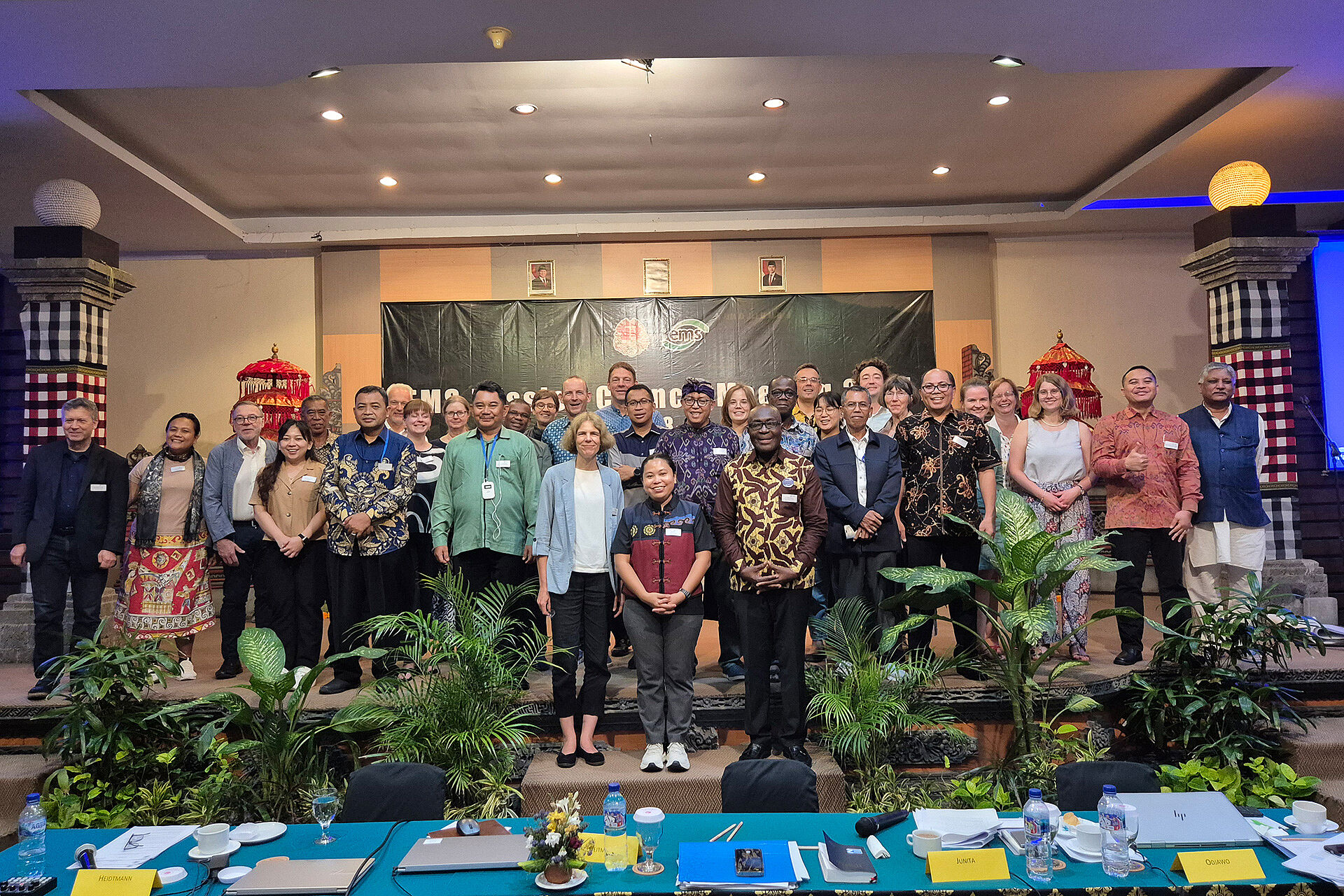 Gruppenbild der Delegierten beim Mission Council 2025 in Indonesien.