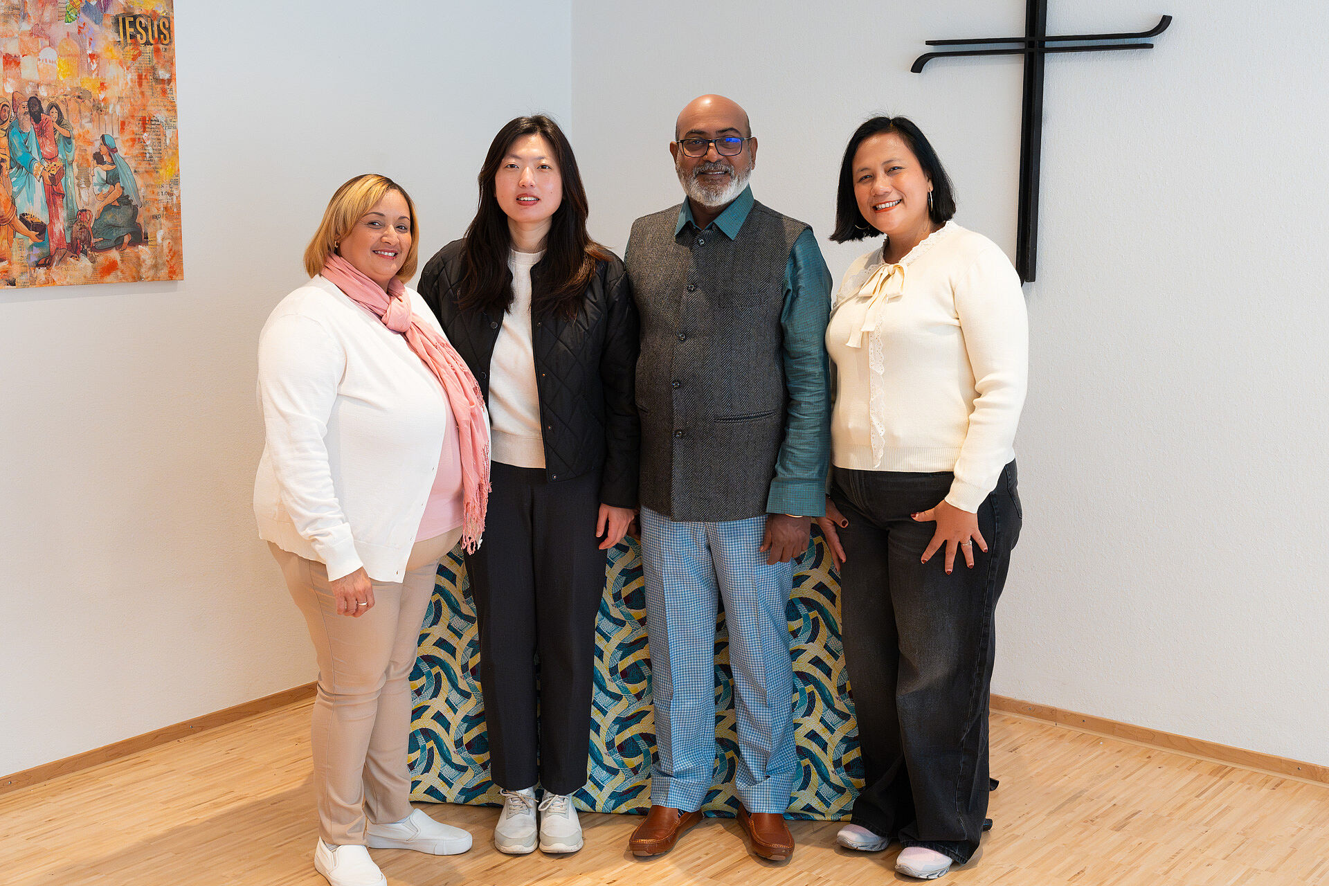 Gruppenbild von vier Personen aus Südafrika, Südkorea, Indien und Indonesien.